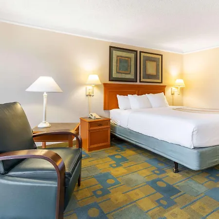 Hotel La Quinta By Wyndham Redding Esterno foto