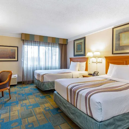 Hotel La Quinta By Wyndham Redding Esterno foto